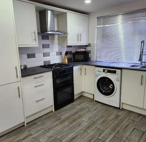 3 Bedroom House - City Centre
